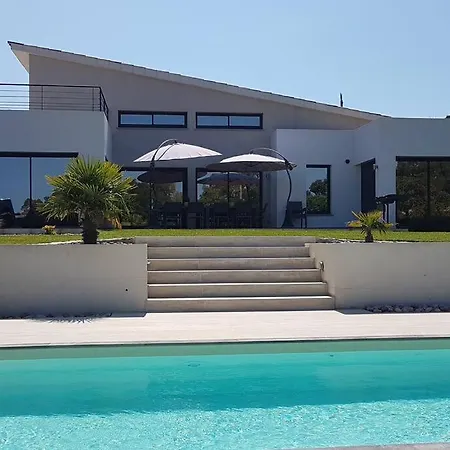 Villas-majos : Splendide Proche Pinarello, Plages A Pied.