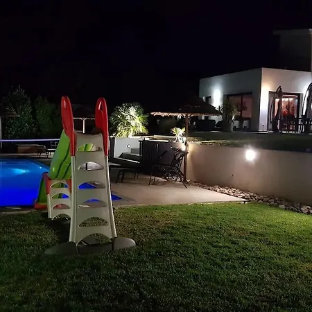 Villas-majos : Splendide Proche Pinarello, Plages A Pied. Villa Sainte-Lucie de Porto-Vecchio